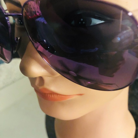 SAINT LAUREN AVIATORS! - Picture 4 of 14